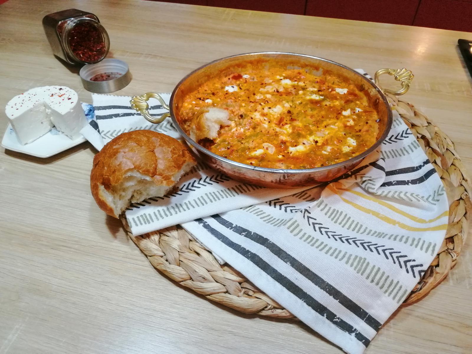 Menemen – Turkish breakfast – omletă turcească